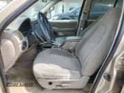 ✅ 2002 Ford Explorer XLT • VIN: 1FMZU63E32ZA07962 • Lot: 59545285. Wystawiony na Copart z przebiegiem Nie podano. Bezpłatny archiwum sprzedaży aukcyjnych z USA i szczegółowy raport historii pojazdu na DreamBid. Zdjęcie 7.