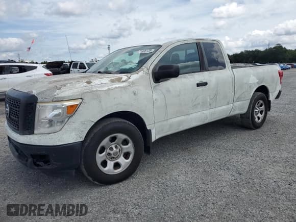 ✅ 2017 Nissan Titan S • VIN: 1N6AA1CK1HN565678 • Lot: 71806125. Wystawiony na Copart z przebiegiem 225 543 mil. Bezpłatny archiwum sprzedaży aukcyjnych z USA i szczegółowy raport historii pojazdu na DreamBid. Zdjęcie 1.