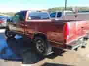 1998 Chevrolet Silverado 1500 z VIN 1GCEK19R4WR121755, wystawiony jako IAAI lot #43477168 z przebiegiem 179 245 mil mil oraz . Historia ofert i sprzedaży dostępna na DreamBid. Obrazek 3.