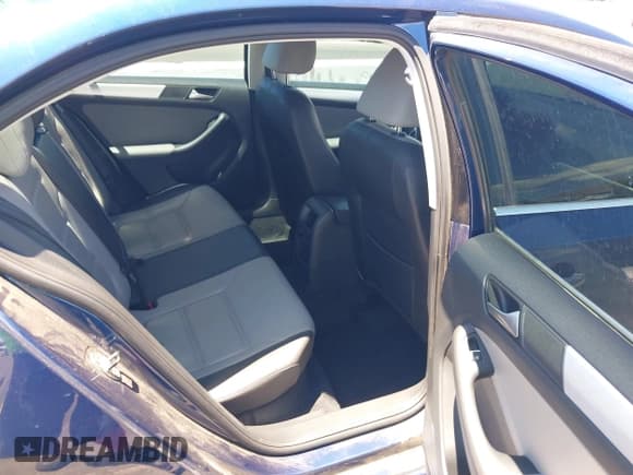 ✅ 2013 Volkswagen Jetta Hybrid SE • VIN: 3VW637AJ2DM214389 • Lot: 42682474. Listed on IAAI with 136,544 mi. Free auction sales archive from the USA and detailed vehicle history report at DreamBid. Image 8.