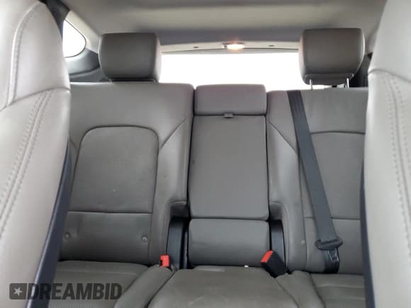 ✅ 2017 Hyundai Santa Fe Ultimate • VIN: 5XYZW4LA7HG477225 • Lot: 89539545. Listed on Copart with 105,875 mi. Free auction sales archive from the USA and detailed vehicle history report at DreamBid. Image 10.