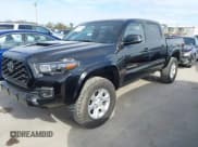 ✅ 2017 Toyota Tacoma TRD Sport • VIN: 5TFCZ5AN1HX102226 • Lot: 43819424. Wystawiony na IAAI z przebiegiem 64 015 mil. Bezpłatny archiwum sprzedaży aukcyjnych z USA i szczegółowy raport historii pojazdu na DreamBid. Zdjęcie 2.