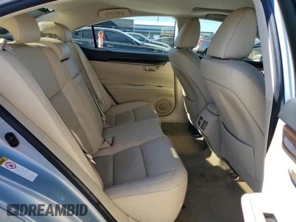 ✅ 2014 Lexus ES 330 • VIN: JTHBK1GG6E2136400 • Lot: 91434755. Listed on Copart with 80,341 mi. Free auction sales archive from the USA and detailed vehicle history report at DreamBid. Image 10.
