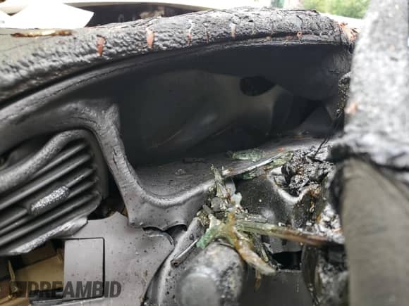 ✅ 2003 Hyundai Elantra GLS • VIN: KMHDN45D73U703237 • Лот: 58663564. Размещён на Copart с пробегом Не указан миль. Получите бесплатный доступ к архиву аукционных продаж из США и посмотрите подробный отчёт об истории автомобиля на DreamBid. Изображение 9.