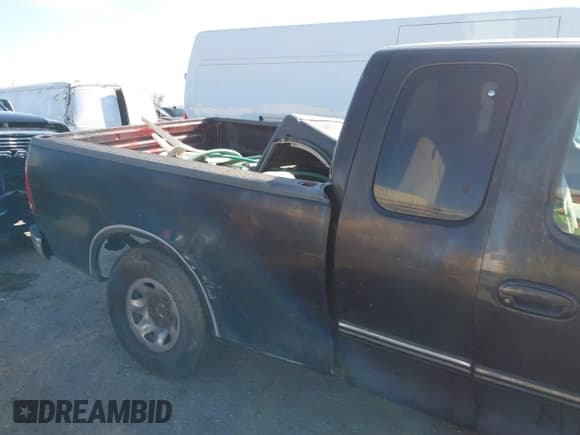 ✅ 1997 Ford F-250 • VIN: 1FTFX27L4VKC04670 • Лот: 41699664. Опубликован ранее на IAAI с пробегом 272 038 миль. Бесплатный доступ к архиву аукционных продаж из США и подробный отчёт об истории автомобиля на DreamBid. Изображение 13.