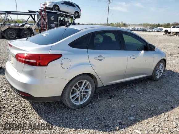 ✅ 2017 Ford Focus SE • VIN: 1FADP3F29HL328153 • Lot: 52580385. Listed on Copart with 100,330 mi. Free auction sales archive from the USA and detailed vehicle history report at DreamBid. Image 3.