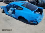 ✅ 2017 Ford Mustang Shelby GT350 • VIN: 1FA6P8JZ5H5522211 • Lot: 67033365. Wystawiony na Copart z przebiegiem Nie podano. Bezpłatny archiwum sprzedaży aukcyjnych z USA i szczegółowy raport historii pojazdu na DreamBid. Zdjęcie 2.