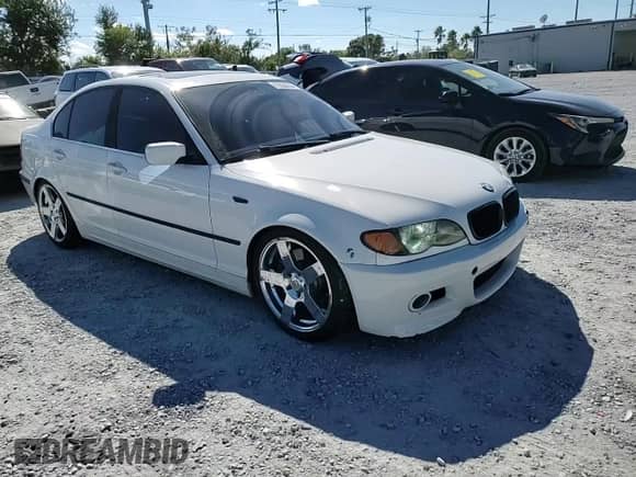 2003 BMW 3 Series 330i с VIN WBAEV53493KM26021, выставлен на аукционе Copart как лот 90868755 с пробегом 211 776 миль миль и Списание • Salvage title. История ставок и продаж доступна на DreamBid. Изображение 13.
