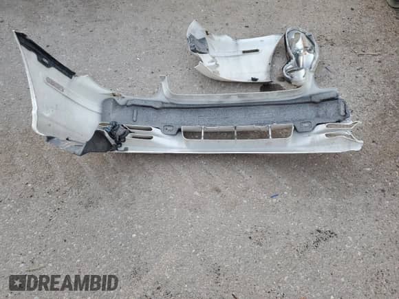 2004 Hyundai Sonata GLS с VIN KMHWF35H04A975666, выставлен на аукционе Copart как лот 82175544 с пробегом 175 568 миль миль и Списание • Salvage title. История ставок и продаж доступна на DreamBid. Изображение 12.