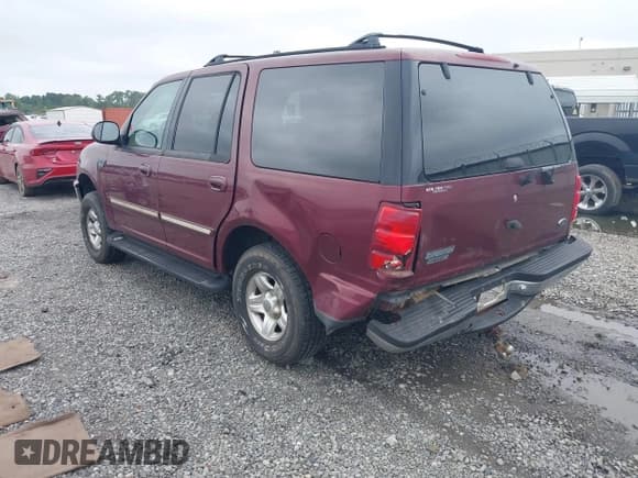 ✅ 1998 Ford Expedition XLT • VIN: 1FMPU18L4WLA98895 • Lot: 42917645. Wystawiony na IAAI z przebiegiem 170 290 mil. Bezpłatny archiwum sprzedaży aukcyjnych z USA i szczegółowy raport historii pojazdu na DreamBid. Zdjęcie 6.
