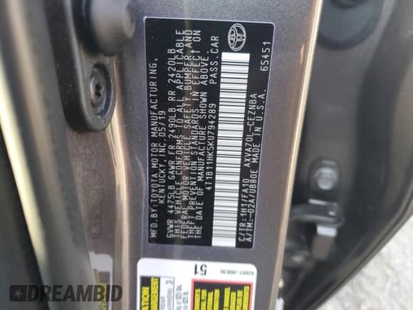 2019 Toyota Camry LE z VIN 4T1B11HK5KU794289, wystawiony jako Copart lot #69141015 z przebiegiem 43 768 mil mil oraz Szkoda całkowita • Salvage title. Historia ofert i sprzedaży dostępna na DreamBid. Obrazek 12.