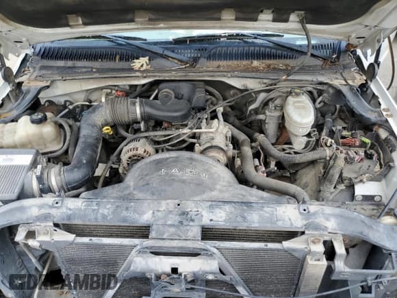 ✅ 2003 GMC Sierra 1500 • VIN: 2GTEC19X831409200 • Lot: 63047614. Wystawiony na Copart z przebiegiem Nie podano. Bezpłatny archiwum sprzedaży aukcyjnych z USA i szczegółowy raport historii pojazdu na DreamBid. Zdjęcie 11.