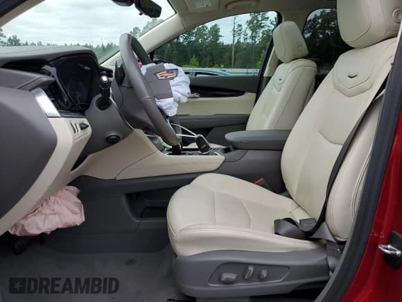 ✅ 2024 Cadillac XT6 FWD Premium Luxury • VIN: 1GYKPCRS0RZ703613 • Lot: 71638995. Wystawiony na Copart z przebiegiem 23 528 mil. Bezpłatny archiwum sprzedaży aukcyjnych z USA i szczegółowy raport historii pojazdu na DreamBid. Zdjęcie 7.