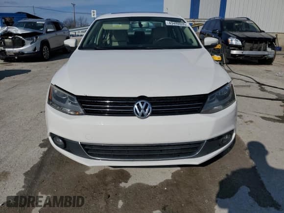✅ 2013 Volkswagen Jetta SEL • VIN: 3VWLX7AJ2DM402059 • Lot: 43459935. Listed on Copart with 175,130 mi. Free auction sales archive from the USA and detailed vehicle history report at DreamBid. Image 5.
