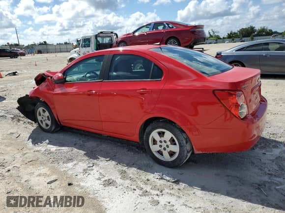 2014 Chevrolet Sonic LS z VIN 1G1JA5SH6E4128074, wystawiony jako Copart lot #69489934 z przebiegiem 104 912 mil mil oraz Szkoda całkowita • Salvage title. Historia ofert i sprzedaży dostępna na DreamBid. Obrazek 2.