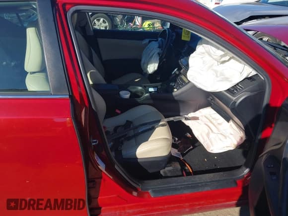 ✅ 2011 Lexus CT 200h • VIN: JTHKD5BH1B2027002 • Lot: 43734755. Listed on IAAI with Not provided. Free auction sales archive from the USA and detailed vehicle history report at DreamBid. Image 5.