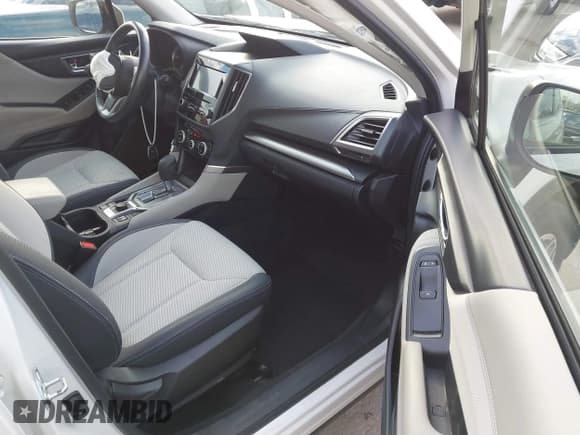 ✅ 2023 Subaru Forester Premium • VIN: JF2SKAEC9PH460007 • Lot: 43690428. Listed on IAAI with 40,598 mi. Free auction sales archive from the USA and detailed vehicle history report at DreamBid. Image 5.