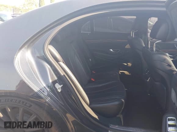 ✅ 2015 Mercedes-Benz S 550 • VIN: WDDUG8CB7FA074310 • Лот: 42899556. Опубликован ранее на IAAI с пробегом 186 028 миль. Бесплатный доступ к архиву аукционных продаж из США и подробный отчёт об истории автомобиля на DreamBid. Изображение 8.