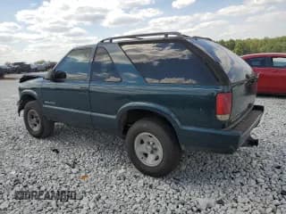 ✅ 1996 Chevrolet Blazer LS • VIN: 1GNCS18W2TK149760 • Lot: 70966534. Wystawiony na Copart z przebiegiem 306 307 mil. Bezpłatny archiwum sprzedaży aukcyjnych z USA i szczegółowy raport historii pojazdu na DreamBid. Zdjęcie 2.