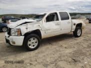 ✅ 2010 Chevrolet Silverado 1500 • VIN: 3GCRKTE28AG275724 • Lot: 76106304. Wystawiony na Copart z przebiegiem 256 790 mil. Bezpłatny archiwum sprzedaży aukcyjnych z USA i szczegółowy raport historii pojazdu na DreamBid. Zdjęcie 1.