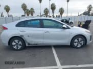 ✅ 2019 Hyundai Ioniq Blue • VIN: KMHC65LC1KU145232 • Lot: 41717635. Wystawiony na IAAI z przebiegiem 179 461 mil. Bezpłatny archiwum sprzedaży aukcyjnych z USA i szczegółowy raport historii pojazdu na DreamBid. Zdjęcie 13.