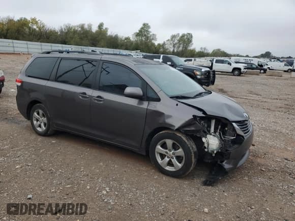 ✅ 2012 Toyota Sienna LE • VIN: 5TDKK3DC9CS211658 • Lot: 90089685. Listed on Copart with 142,143 mi. Free auction sales archive from the USA and detailed vehicle history report at DreamBid. Image 4.