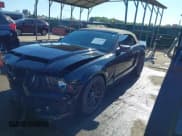 ✅ 2007 Ford Mustang GT Deluxe • VIN: 1ZVHT85H775323043 • Лот: 43140449. Опубликован ранее на IAAI с пробегом 71 929 миль. Бесплатный доступ к архиву аукционных продаж из США и подробный отчёт об истории автомобиля на DreamBid. Изображение 2.