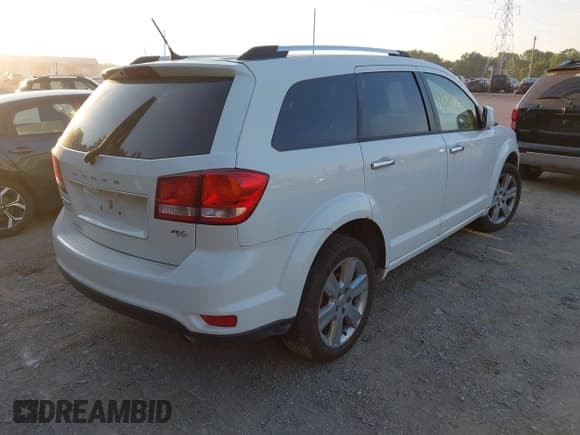 ✅ 2011 Dodge Journey R/T • VIN: 3D4PH6FG8BT570836 • Лот: 42814123. Опубликован ранее на IAAI с пробегом 235 750 миль. Бесплатный доступ к архиву аукционных продаж из США и подробный отчёт об истории автомобиля на DreamBid. Изображение 4.