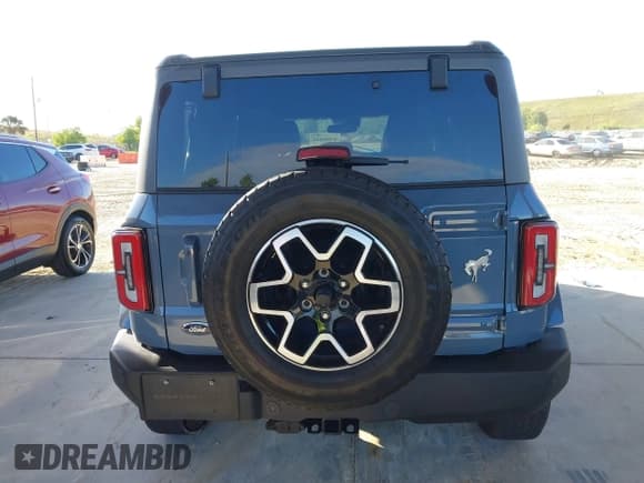 ✅ 2024 Ford Bronco Outer Banks • VIN: 1FMEE8BP7RLA31642 • Lot: 43636621. Listed on IAAI with 27,851 mi. Free auction sales archive from the USA and detailed vehicle history report at DreamBid. Image 17.