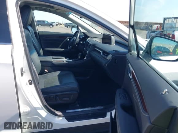 ✅ 2016 Lexus RX 450h • VIN: 2T2BGMCA3GC006063 • Lot: 42321312. Wystawiony na IAAI z przebiegiem 38 141 mil. Bezpłatny archiwum sprzedaży aukcyjnych z USA i szczegółowy raport historii pojazdu na DreamBid. Zdjęcie 5.