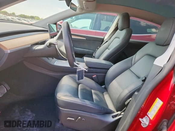 ✅ 2024 Tesla Model Y Long Range • VIN: 7SAYGDEE5RA276571 • Лот: 84998805. Опубликован ранее на Copart с пробегом 24 814 миль. Бесплатный доступ к архиву аукционных продаж из США и подробный отчёт об истории автомобиля на DreamBid. Изображение 7.