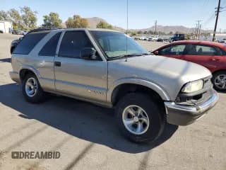 ✅ 2000 Chevrolet Blazer LS • VIN: 1GNCS18W1YK259268 • Lot: 80156565. Wystawiony na Copart z przebiegiem 287 216 mil. Bezpłatny archiwum sprzedaży aukcyjnych z USA i szczegółowy raport historii pojazdu na DreamBid. Zdjęcie 4.