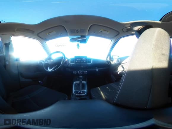 ✅ 2024 Hyundai Venue SEL • VIN: KMHRC8A32RU283492 • Lot: 41759262. Listed on IAAI with 18,853 mi. Free auction sales archive from the USA and detailed vehicle history report at DreamBid. Image 18.