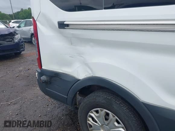 ✅ 2018 Ford Transit Passenger XL • VIN: 1FBAX2CM2JKA31397 • Лот: 42252424. Опубликован ранее на IAAI с пробегом 72 434 миль. Бесплатный доступ к архиву аукционных продаж из США и подробный отчёт об истории автомобиля на DreamBid. Изображение 17.