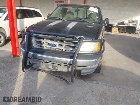 ✅ 2004 Ford F-150 XL • VIN: 2FTRF17294CA71165 • Лот: 43779208. Опубликован ранее на IAAI с пробегом Не указан. Бесплатный доступ к архиву аукционных продаж из США и подробный отчёт об истории автомобиля на DreamBid. Изображение 6.