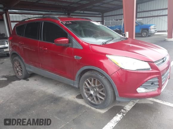 ✅ 2013 Ford Escape SE • VIN: 1FMCU9G96DUC03494 • Lot: 43828575. Wystawiony na IAAI z przebiegiem 126 358 mil. Bezpłatny archiwum sprzedaży aukcyjnych z USA i szczegółowy raport historii pojazdu na DreamBid. Zdjęcie 1.