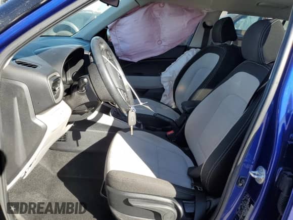 2022 Hyundai Venue SEL с VIN KMHRC8A33NU135829, выставлен на аукционе Copart как лот 77981244 с пробегом 19 045 миль миль и Списание • Salvage title. История ставок и продаж доступна на DreamBid. Изображение 7.
