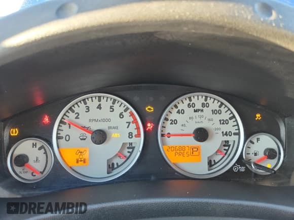 ✅ 2012 Suzuki Equator RMZ-4 • VIN: 5Z61D0EV4CC403772 • Lot: 90482925. Wystawiony na Copart z przebiegiem 206 887 mil. Bezpłatny archiwum sprzedaży aukcyjnych z USA i szczegółowy raport historii pojazdu na DreamBid. Zdjęcie 9.