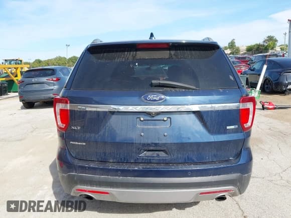 ✅ 2017 Ford Explorer XLT • VIN: 1FM5K8DH3HGA14021 • Lot: 43180468. Wystawiony na IAAI z przebiegiem 161 443 mil. Bezpłatny archiwum sprzedaży aukcyjnych z USA i szczegółowy raport historii pojazdu na DreamBid. Zdjęcie 16.