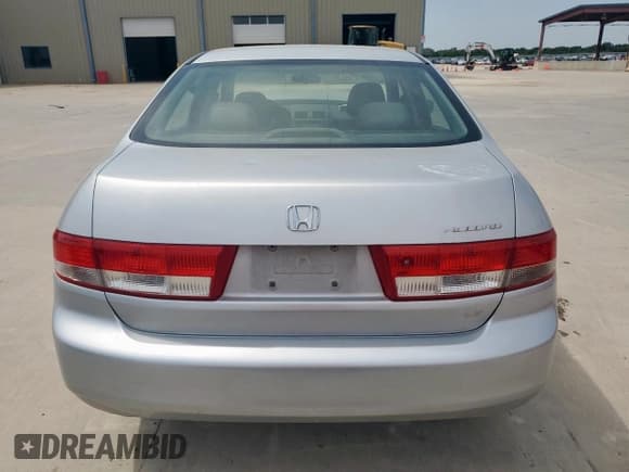 ✅ 2003 Honda Accord LX • VIN: JHMCM56323C010594 • Lot: 71736975. Listed on Copart with Not provided. Free auction sales archive from the USA and detailed vehicle history report at DreamBid. Image 6.