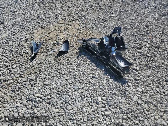 ✅ 2023 Toyota 4Runner TRD Off Road Premium • VIN: JTERU5JR4P6190328 • Lot: 57188325. Wystawiony na Copart z przebiegiem 32 282 mil. Bezpłatny archiwum sprzedaży aukcyjnych z USA i szczegółowy raport historii pojazdu na DreamBid. Zdjęcie 13.