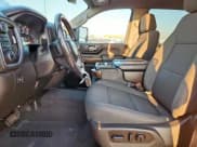 ✅ 2022 Chevrolet Silverado 2500HD LT • VIN: 1GC4YNEY0NF179067 • Lot: 82148125. Wystawiony na Copart z przebiegiem 77 136 mil. Bezpłatny archiwum sprzedaży aukcyjnych z USA i szczegółowy raport historii pojazdu na DreamBid. Zdjęcie 7.