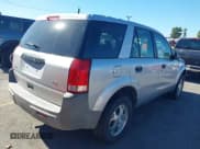 ✅ 2003 Saturn VUE • VIN: 5GZCZ53B83S904666 • Лот: 43572996. Опубликован ранее на IAAI с пробегом 105 306 миль. Бесплатный доступ к архиву аукционных продаж из США и подробный отчёт об истории автомобиля на DreamBid. Изображение 4.