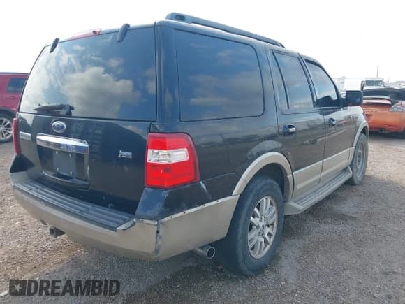 ✅ 2010 Ford Expedition Eddie Bauer • VIN: 1FMJU1H55AEB55352 • Лот: 43672186. Опубликован ранее на IAAI с пробегом 242 100 миль. Бесплатный доступ к архиву аукционных продаж из США и подробный отчёт об истории автомобиля на DreamBid. Изображение 4.