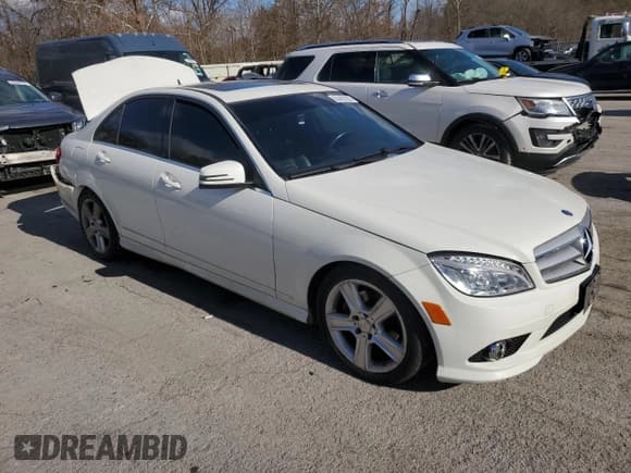 ✅ 2010 Mercedes-Benz C 300 Sport • VIN: WDDGF8BB8AF451370 • Lot: 92462295. Wystawiony na Copart z przebiegiem 175 715 mil. Bezpłatny archiwum sprzedaży aukcyjnych z USA i szczegółowy raport historii pojazdu na DreamBid. Zdjęcie 4.