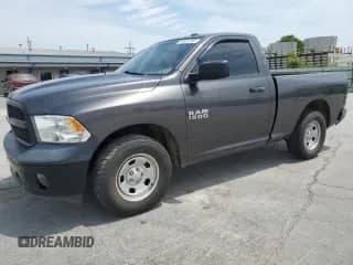 2017 Ram 1500 Tradesman z VIN 3C6JR6AG2HG791672, wystawiony jako Copart lot #60555785 z przebiegiem 174 891 mil mil oraz Czysty tytuł • Clean title. Historia ofert i sprzedaży dostępna na DreamBid. Obrazek 1.