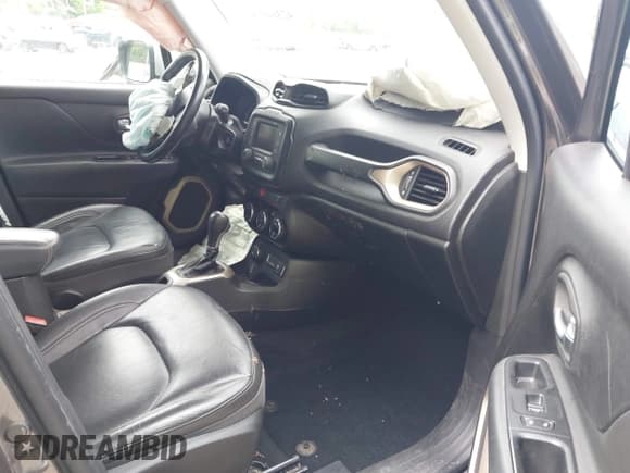 ✅ 2016 Jeep Renegade Limited • VIN: ZACCJBDT3GPD23151 • Lot: 42364318. Listed on IAAI with 103,915 mi. Free auction sales archive from the USA and detailed vehicle history report at DreamBid. Image 5.