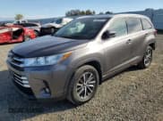 ✅ 2018 Toyota Highlander XLE • VIN: 5TDJZRFHXJS867187 • Lot: 82658545. Listed on Copart with 75,885 mi. Free auction sales archive from the USA and detailed vehicle history report at DreamBid. Image 1.