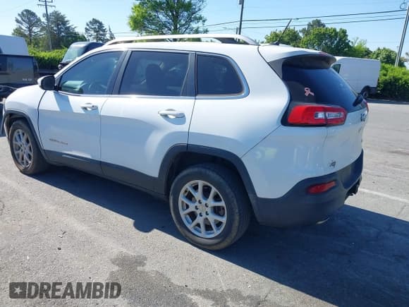 ✅ 2014 Jeep Cherokee Latitude • VIN: 1C4PJLCS2EW314439 • Лот: 42009745. Опубликован ранее на IAAI с пробегом 82 691 миль. Бесплатный доступ к архиву аукционных продаж из США и подробный отчёт об истории автомобиля на DreamBid. Изображение 3.