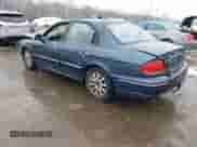 2004 Hyundai Sonata GLS z VIN KMHWF35H74A995106, wystawiony jako IAAI lot #41478439 z przebiegiem 212 914 mil mil oraz . Historia ofert i sprzedaży dostępna na DreamBid. Obrazek 3.